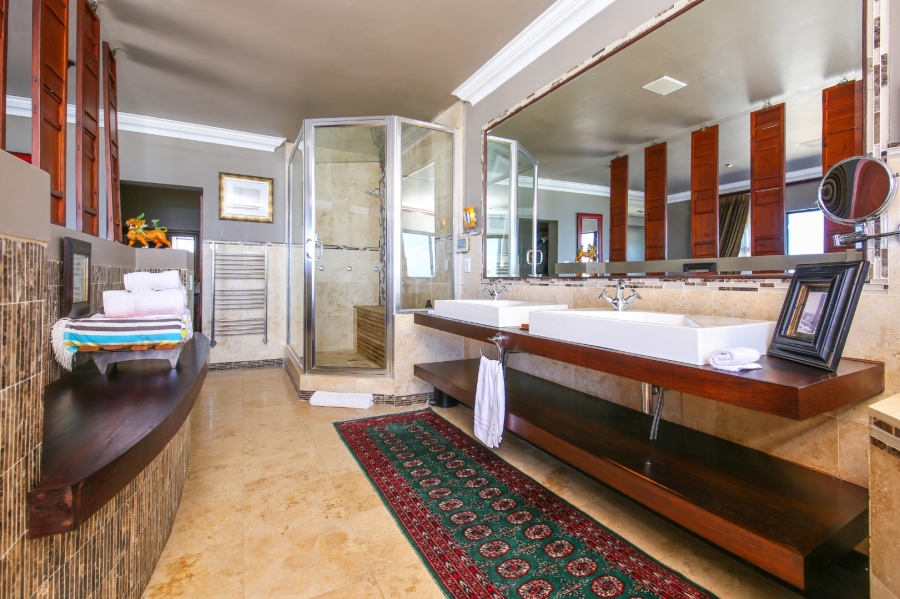 7 Bedroom Property for Sale in The Heads Western Cape